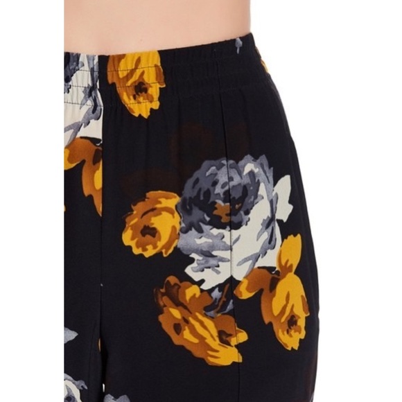 THEORY Viewpine Distressed Floral Pant - Picture 4 of 11